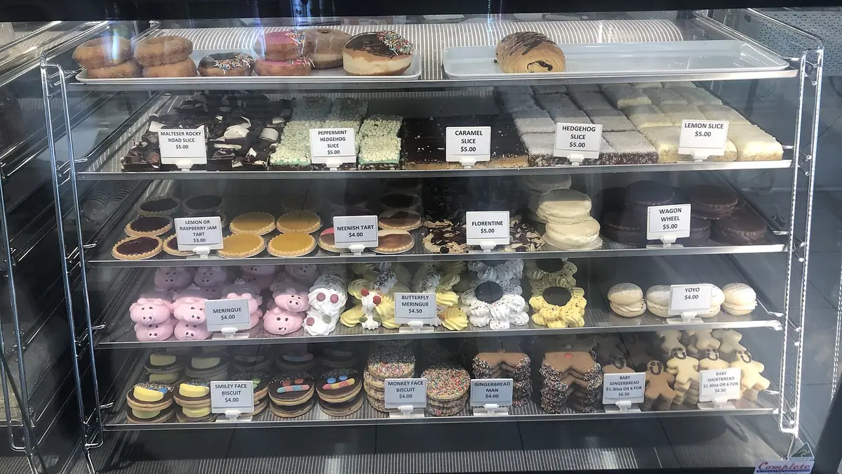 Bayne's – bakery in Monifieth town centre